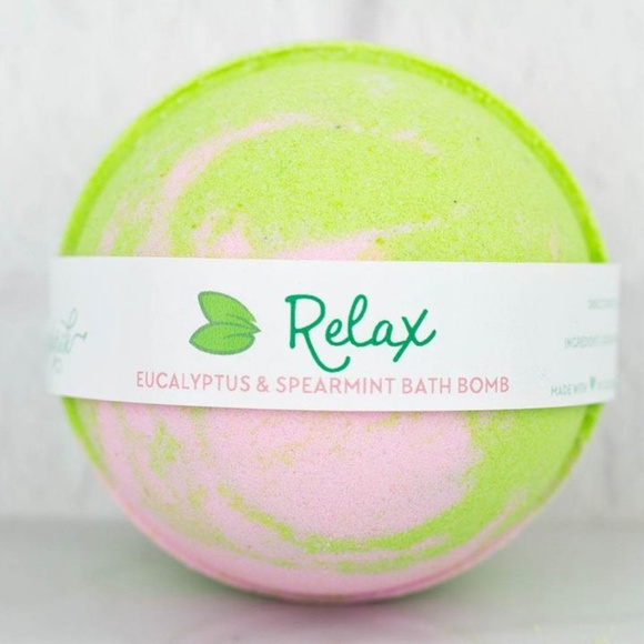 ⭐️ Bath Bombs - Picture 6 of 7